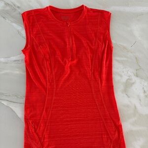 Athleta Sleeveless Sun Shirt Size Small